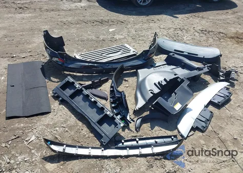 2017 Toyota Rav4 Xle z USA, uszkodzony, nr VIN 2T3RFREV5HW558996